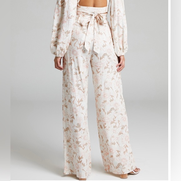Showpo Cream and Pink Floral Wide Leg Pants - Picture 5 of 7